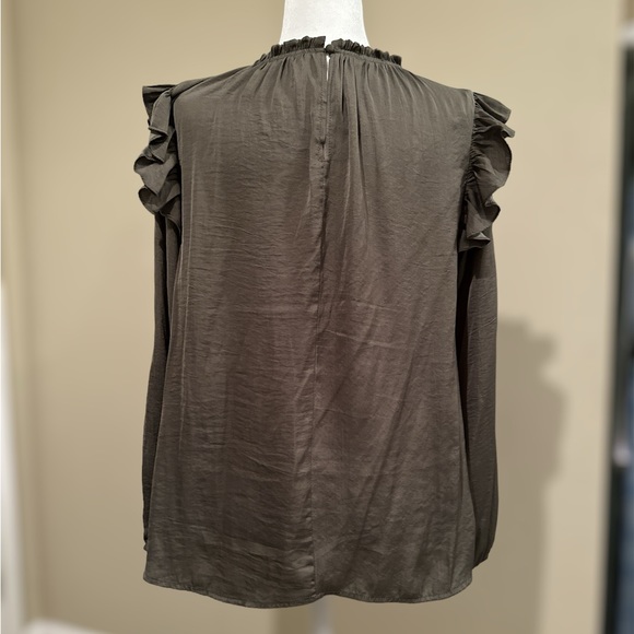 Boutique brand silky shirt, size M - Picture 3 of 6